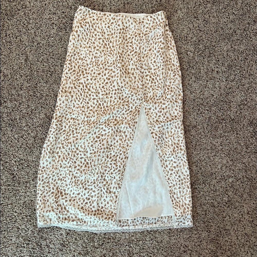 Abercrombie cream midi skirt w slit on side